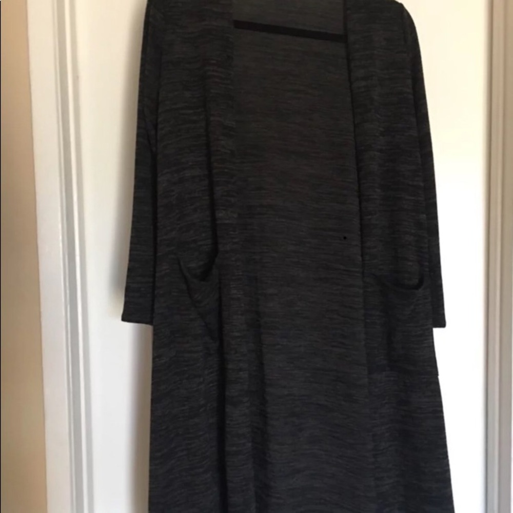 ❤️ Sale buy 2 get 1 free EUC Lularoe Sarah